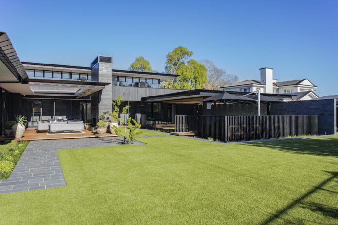 Metzger Builders Ltd (MBL) has won the RMB National Supreme House of the Year Over $1 million for its home in Christchurch